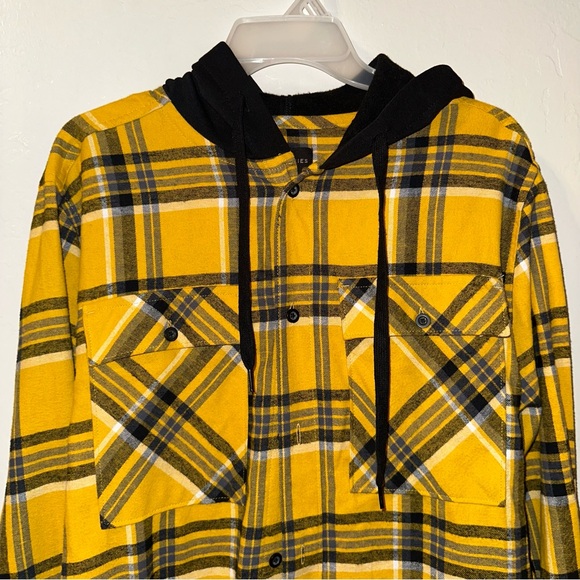 No Boundaries Men’s Yellow and Black Plaid Shirt Size Small - Picture 3 of 6